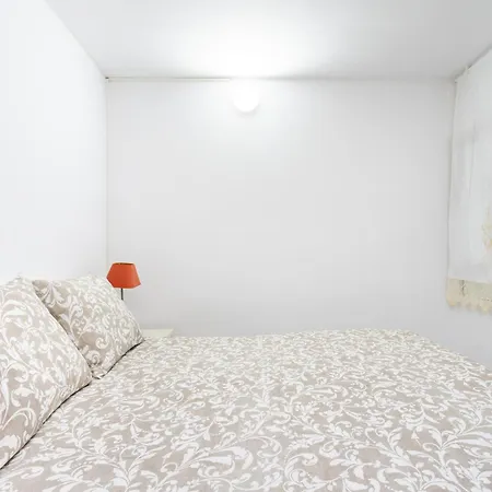 Live Serviola With Balcony * كانديلاريا