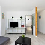 Live Serviola Avenida Maritima Candelaria